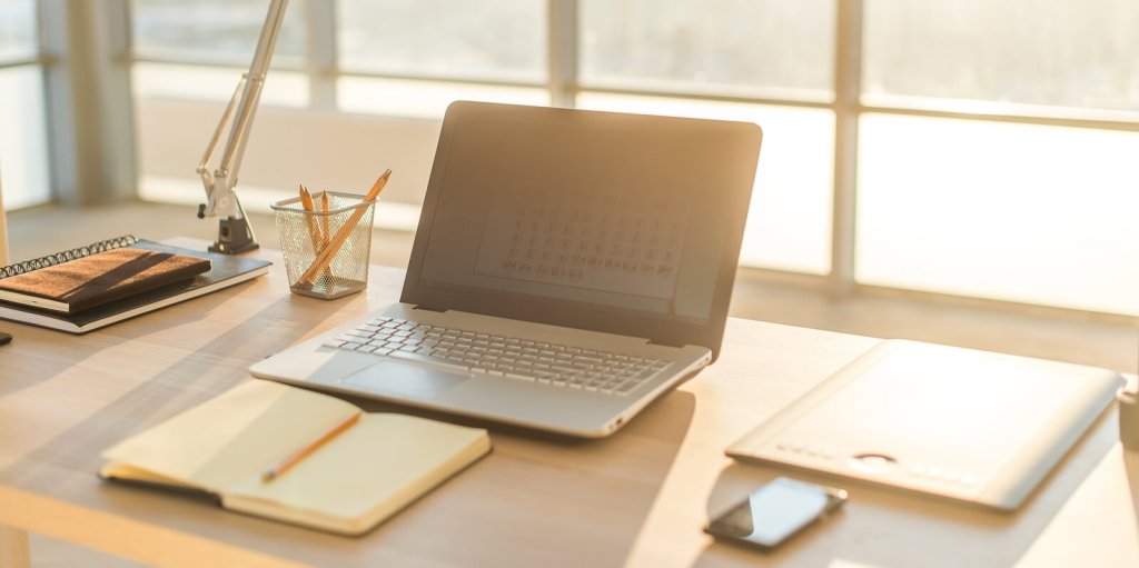 Working From Home during the pandemic: a simple guide for companies and individuals&nbsp;alike